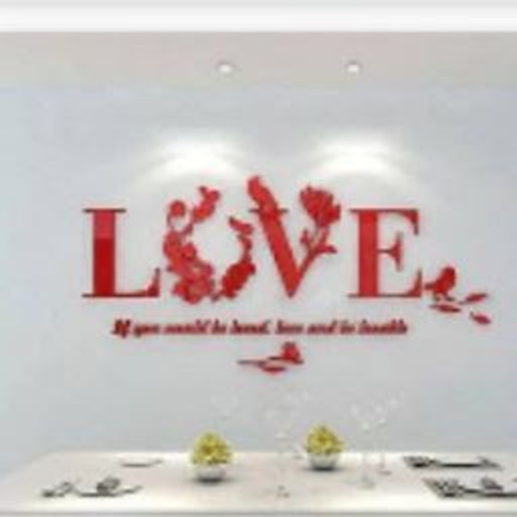 Meet your Posher, Katie - Picture 1 of 1